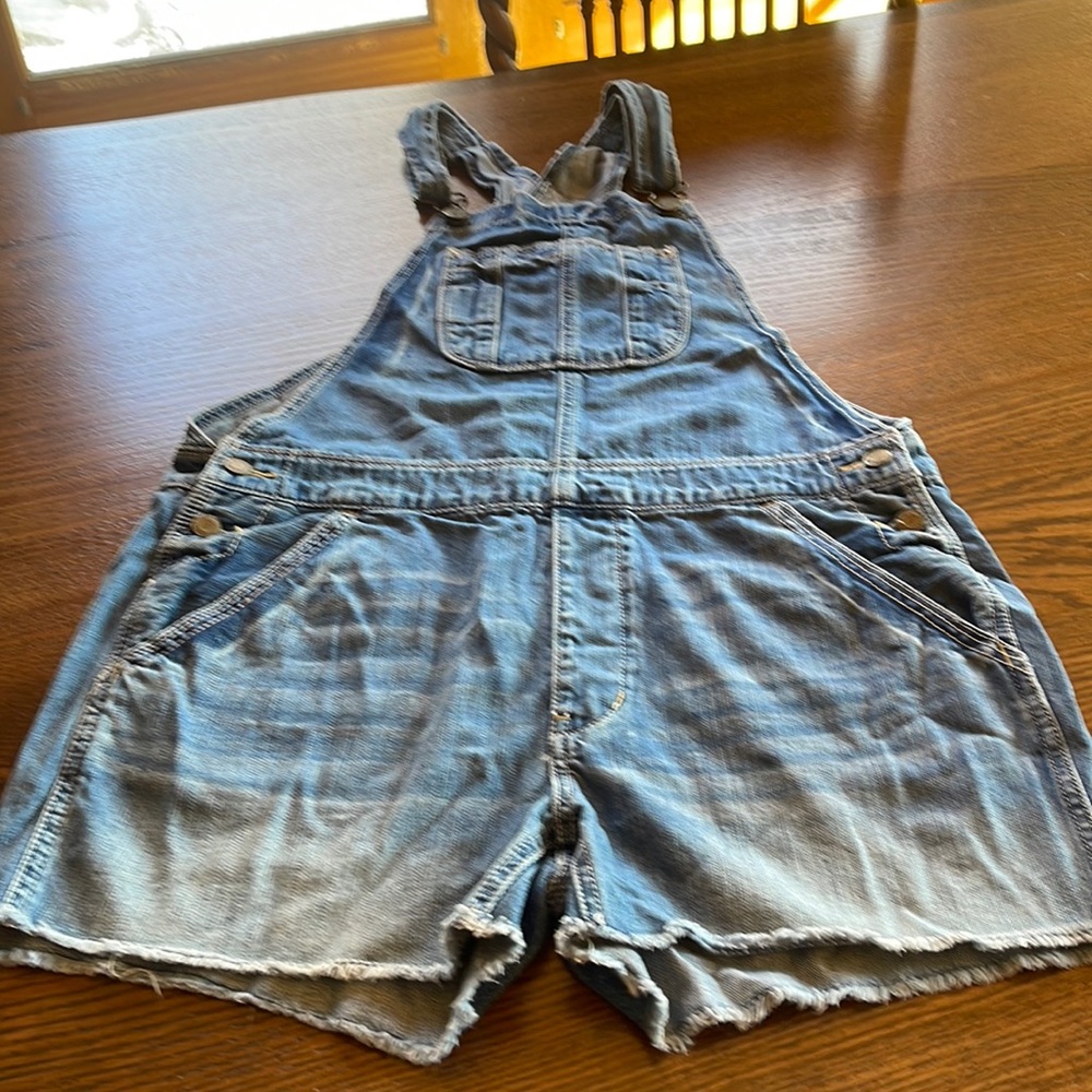 American Eagle bibs shorts